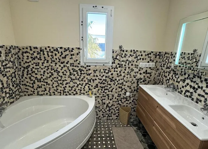 Villa Proche Mer, Piscine Grand Terrain Capao *