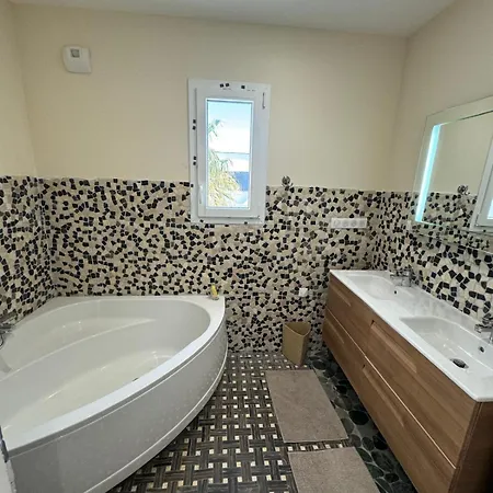 Villa Proche Mer, Piscine Grand Terrain Capao *